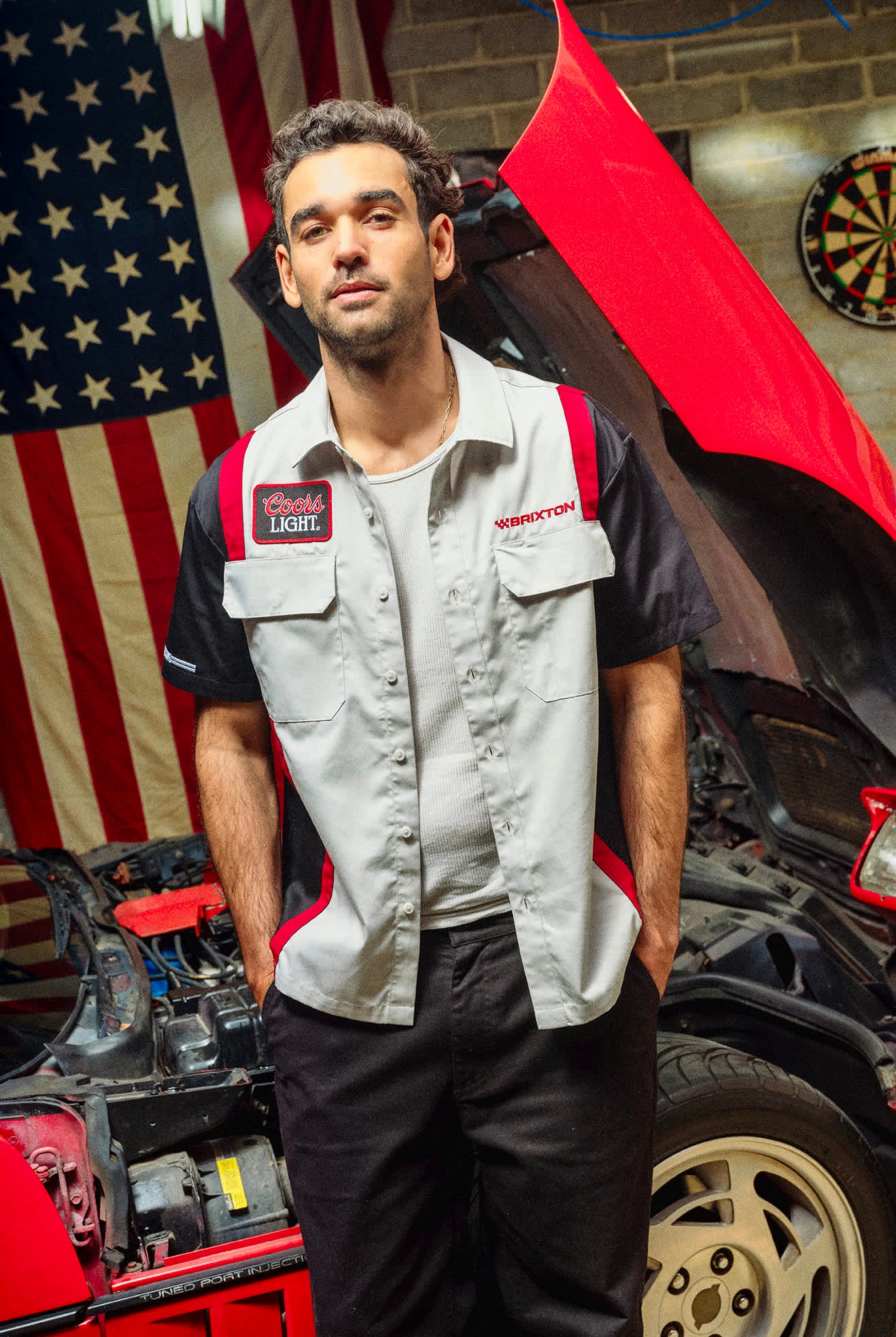 Men's Coors Light Shake Down S/S Shirt in the color Silver/Black - Men's Lifestyle image