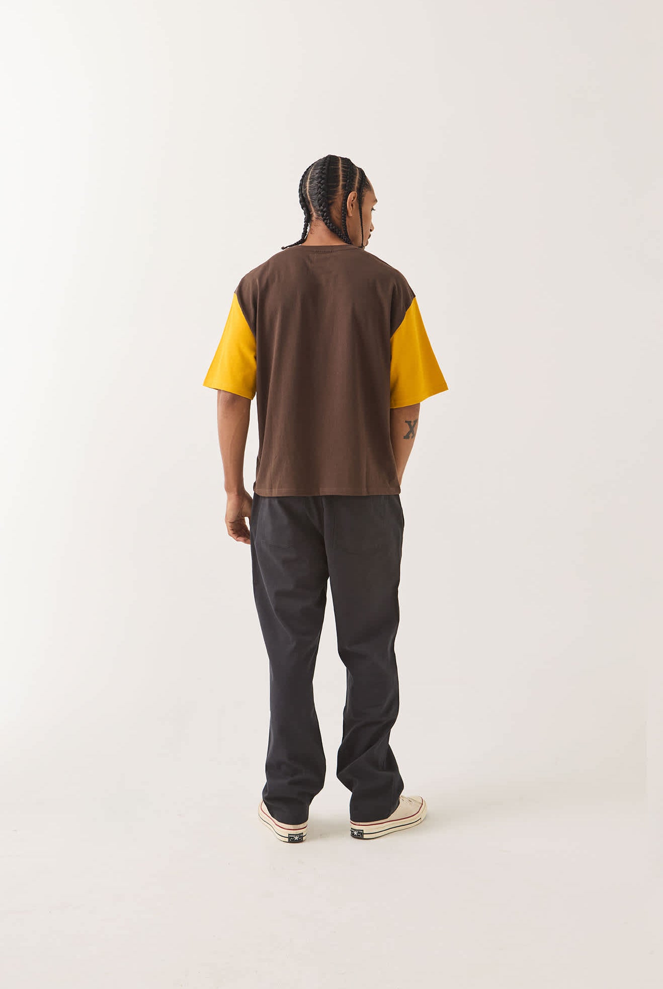 Men's Everyday E-Waist Pant in the color Black - Additional Fit image