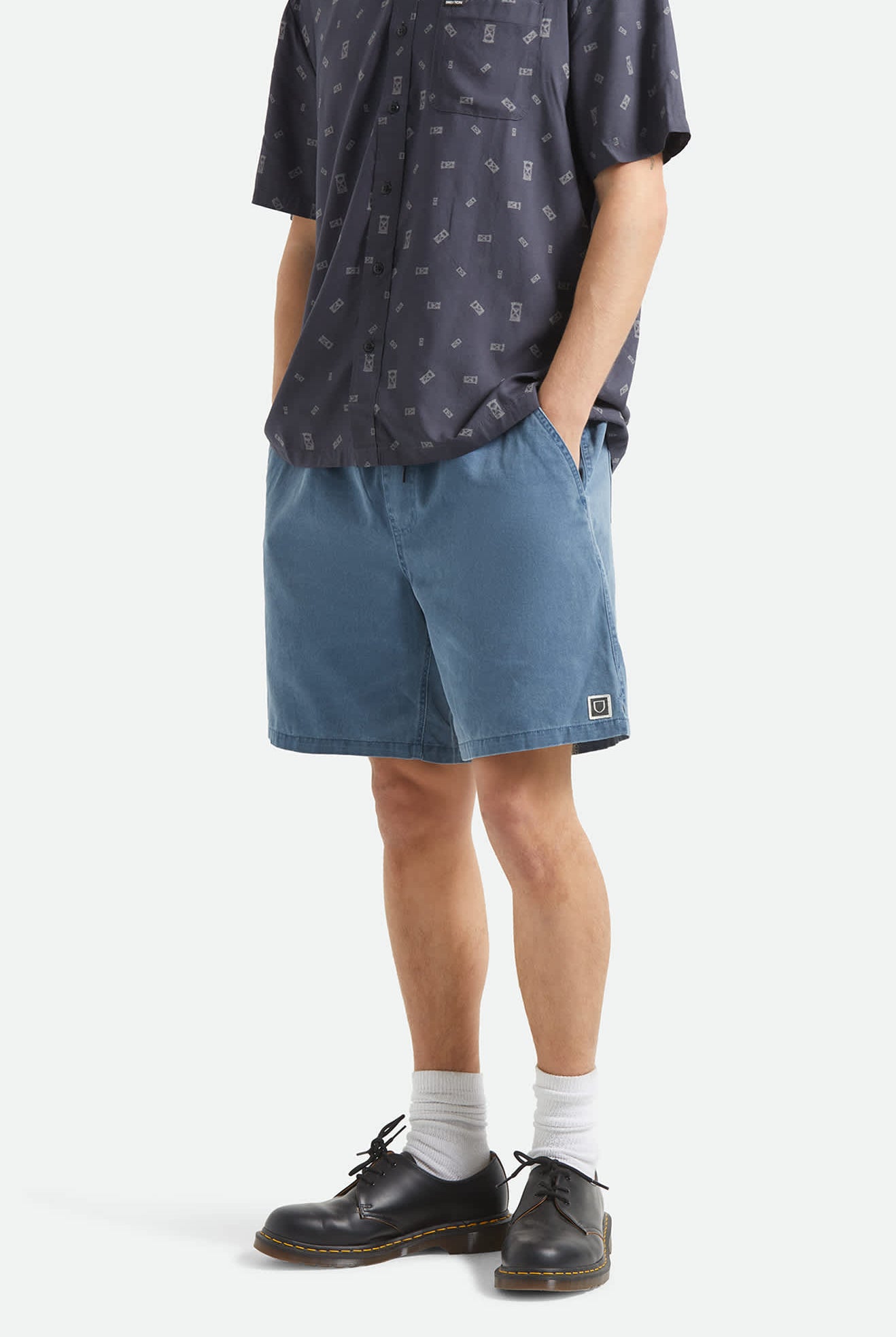 Men's Everyday Vintage Wash Short in the color Midnight Blue - Additional Fit image