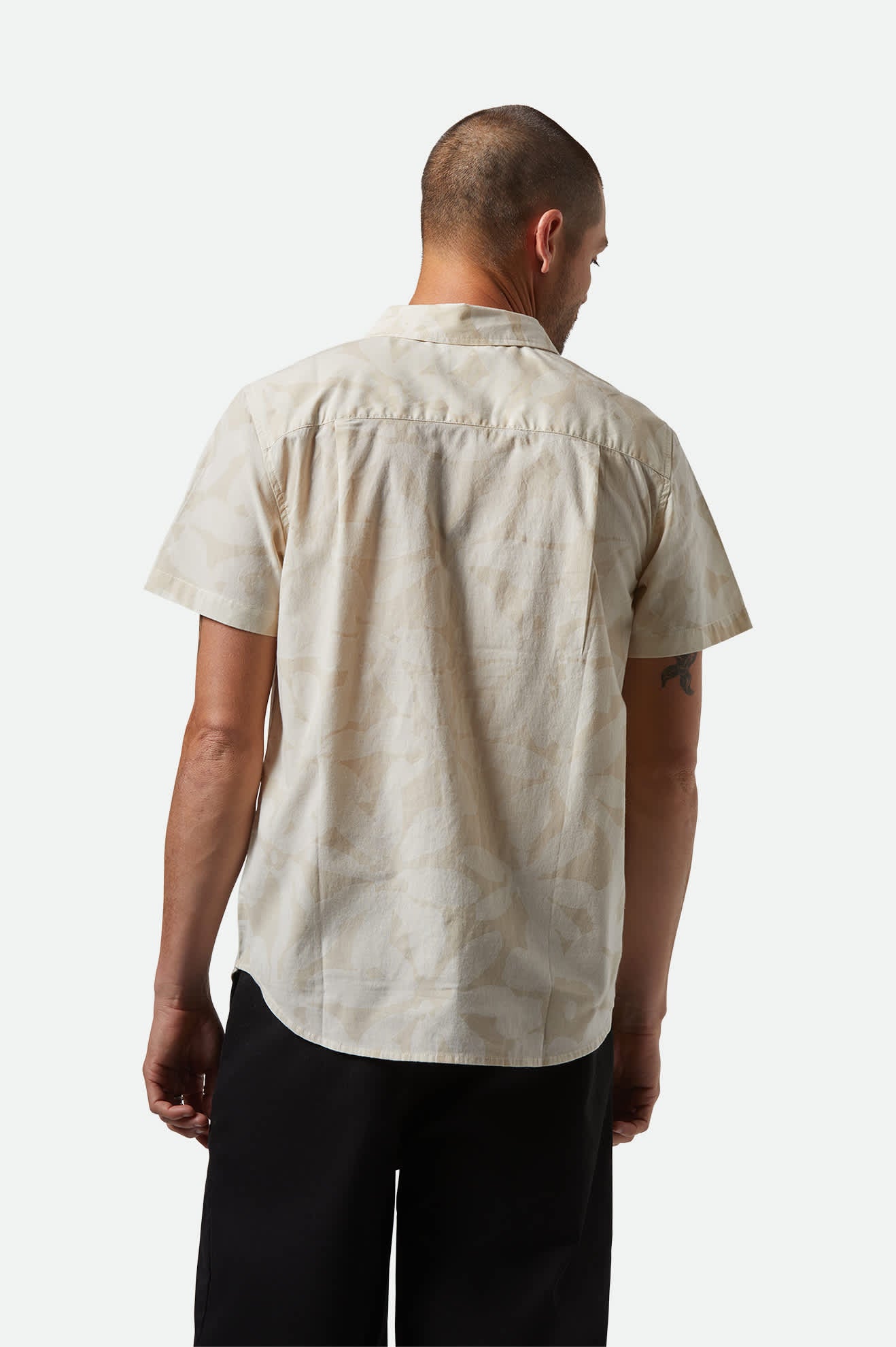 Men's Charter Print S/S Shirt in the color Beige/Whitecap Floral - Men's Back View