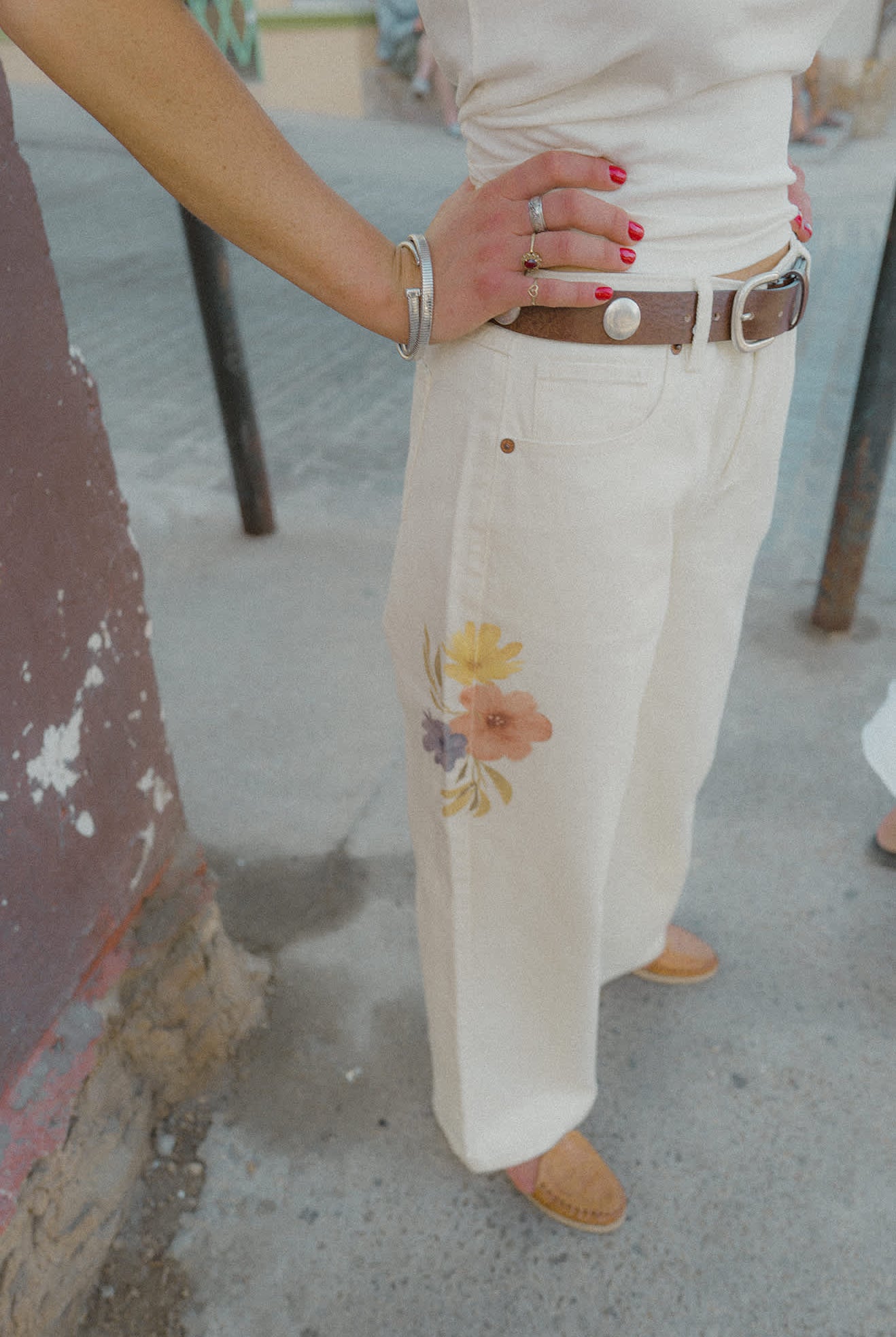 Women's The Chloe 5-Pocket Pant in the color Off White Floral Burst - Men's Lifestyle image