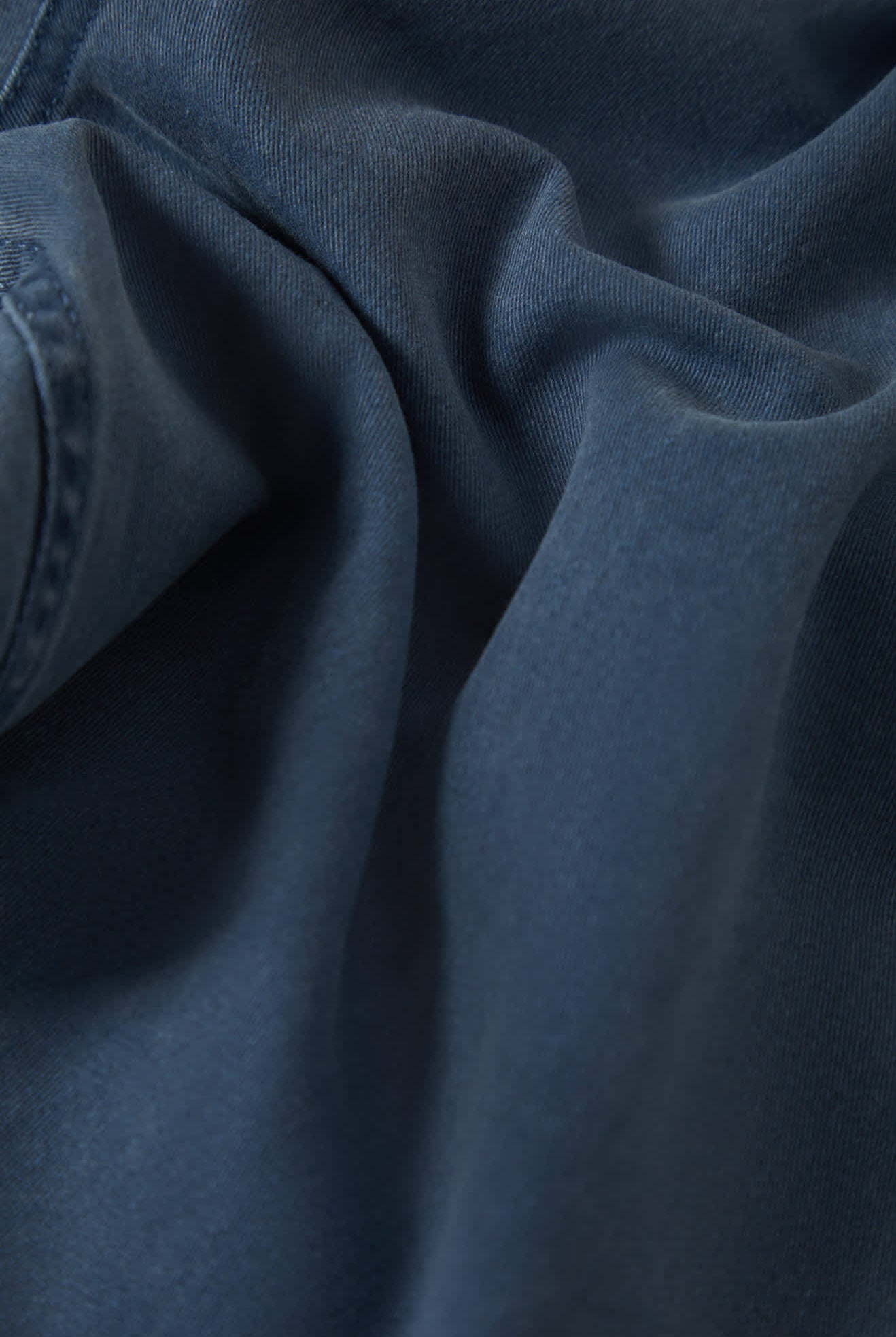 Men's Everyday Vintage Wash Short in the color Midnight Blue - Additional Laydown image