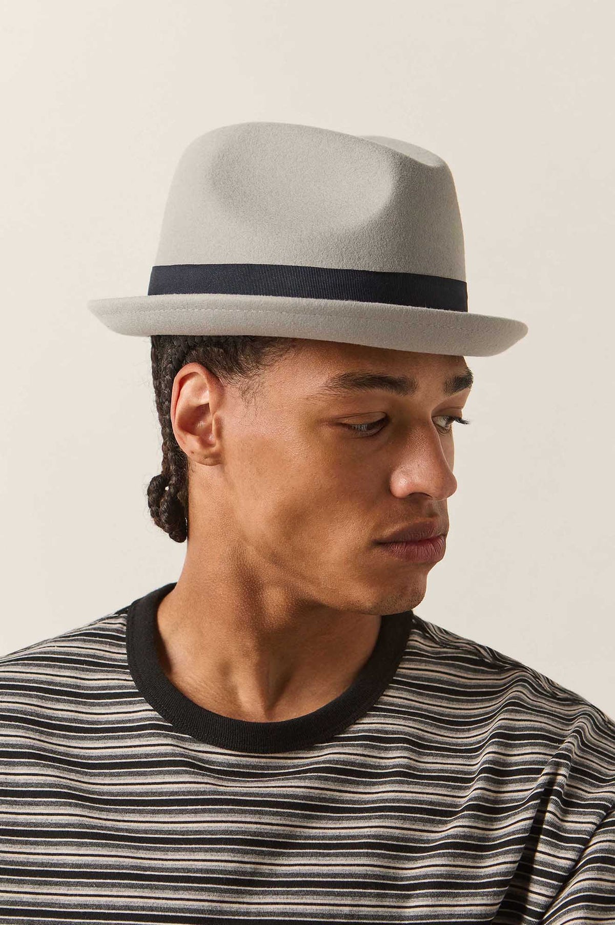 Unisex Gain Fedora in the color Light Grey/Midnight - Additional Fit image