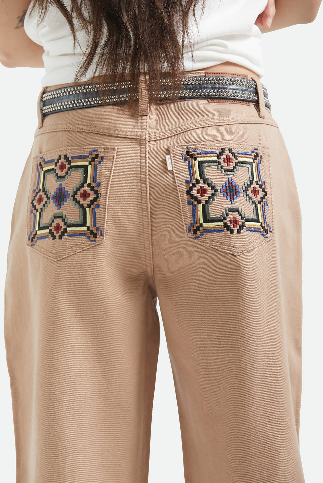 Women's The Chloe 5-Pocket Pant in the color Washed Timeless Taupe - Additional Fit image