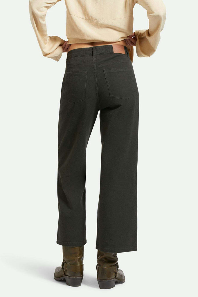 Back Fit Image | Margo Cropped 5-Pocket Pant - Washed Black