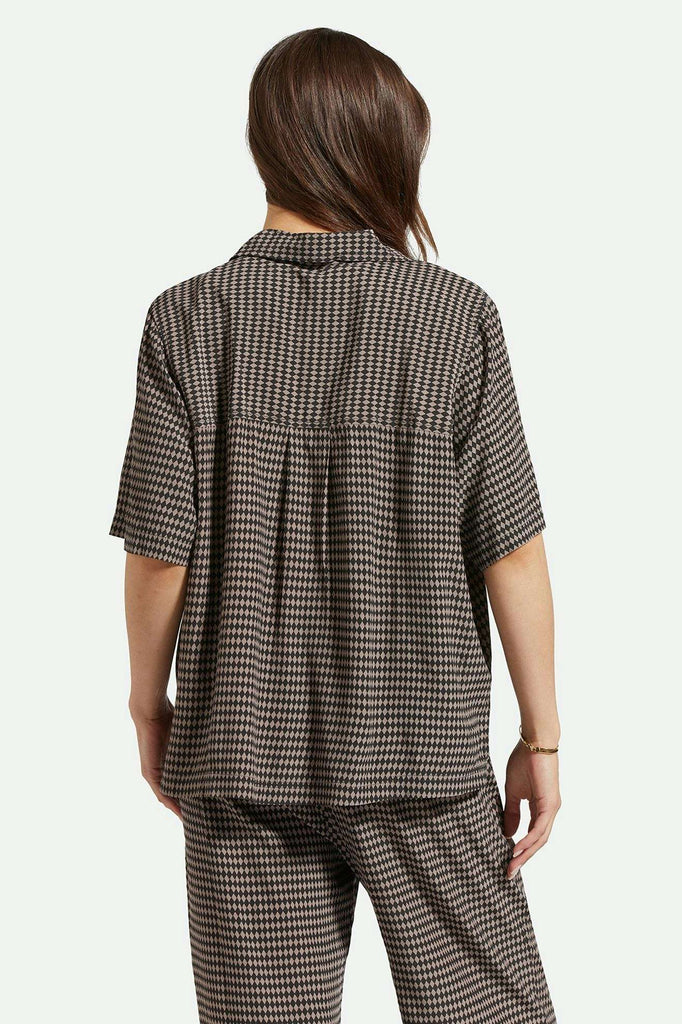 Back Fit Image | Hudson Lounge S/S Woven Shirt - Washed Black/Cinder Grey Diamond Check