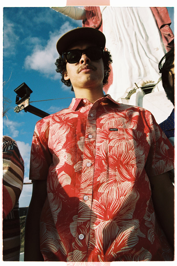 Men's Fit, Extra Shot | Charter Print S/S Woven Shirt - Casa Red/Oatmilk Floral