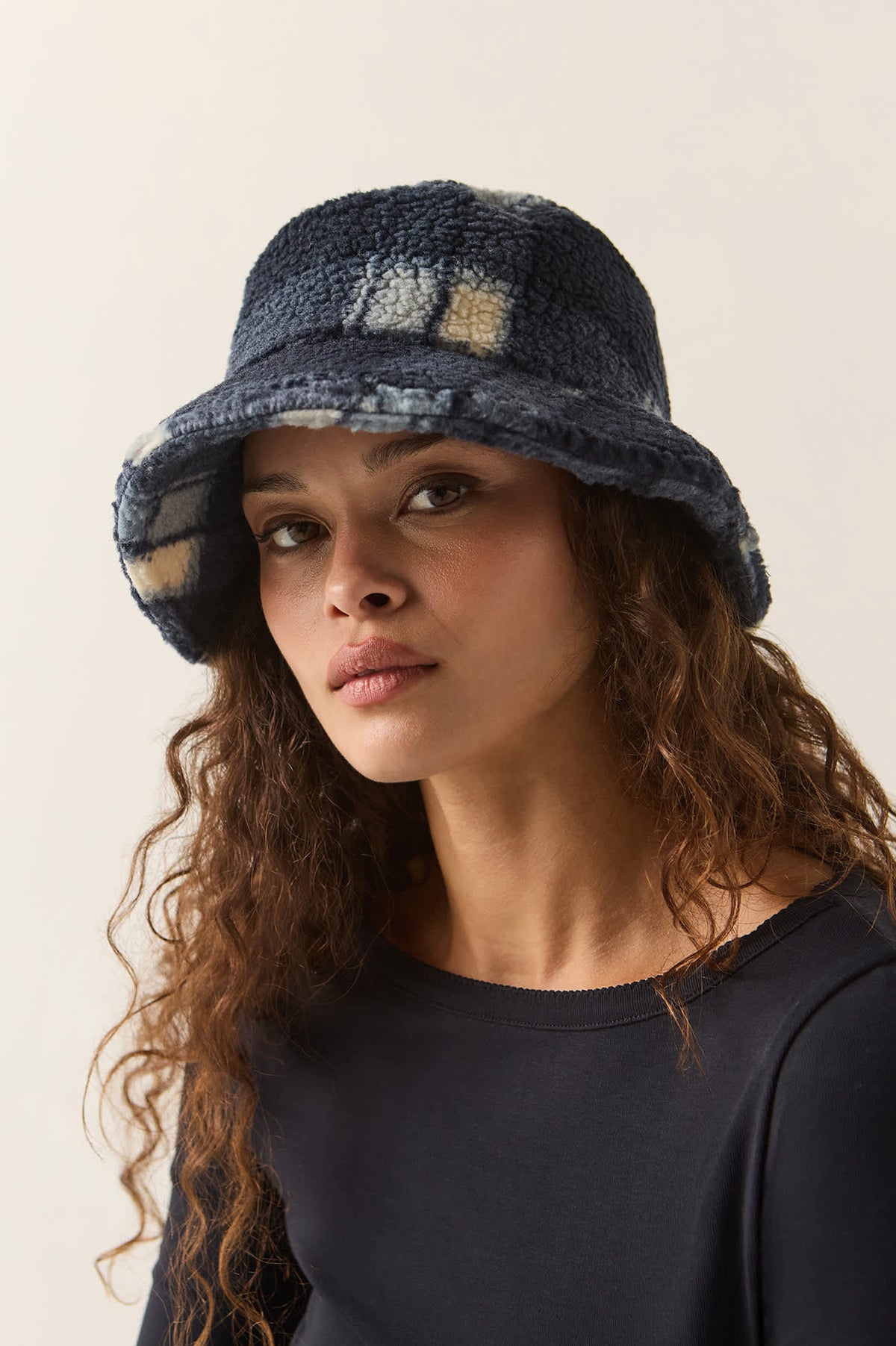 Women's Ellee Cozy Bucket Hat in the color Classic Navy Plaid - Women's Side View