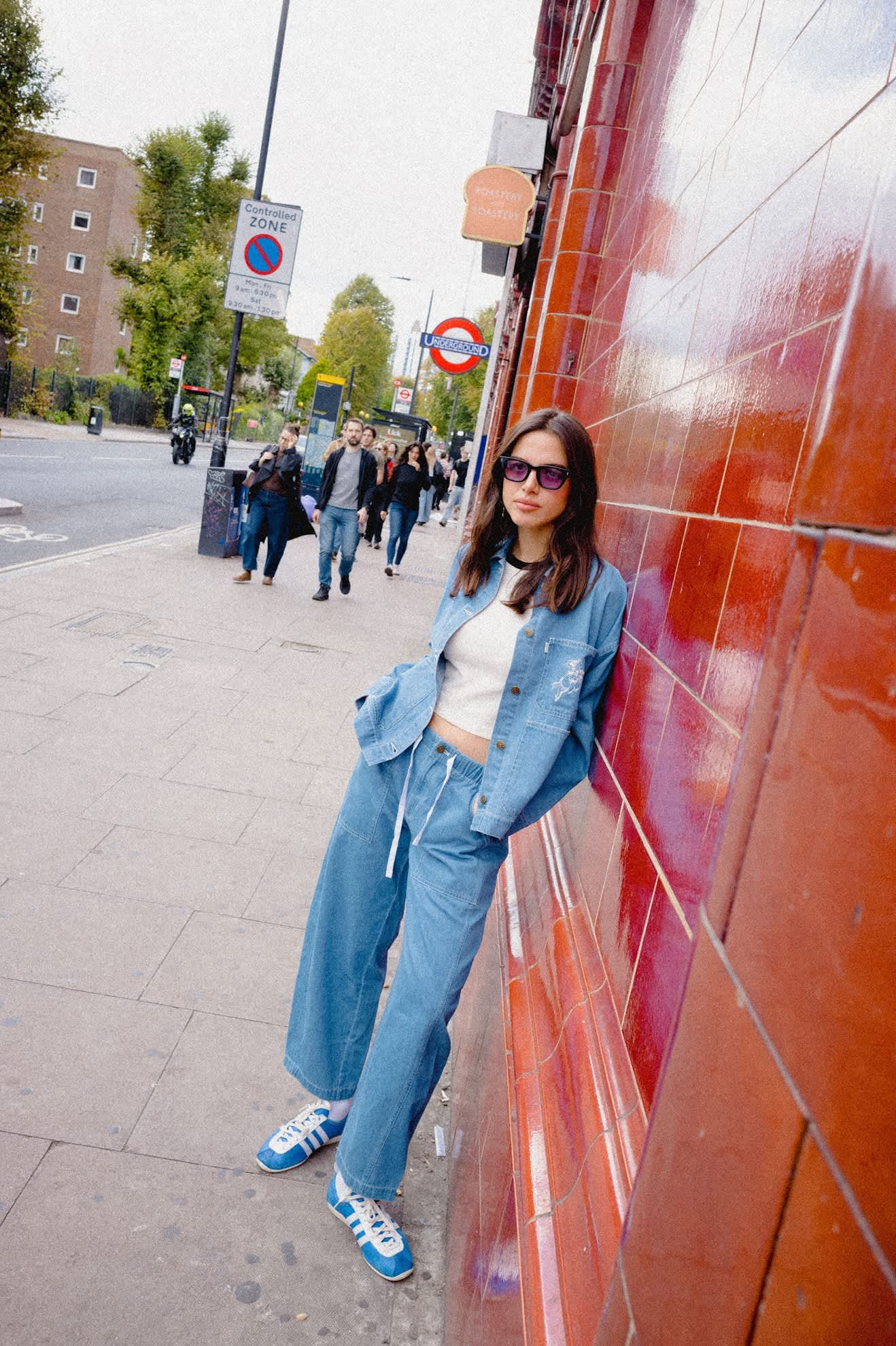 Women's Utility Everyday Barrel Pant in the color Light Stone Wash - Women's Lifestyle image