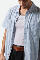 Men's CRU Oxford Plaid Relaxed S/S Shirt in the color Light Blue/White Plaid - Additional Fit image
