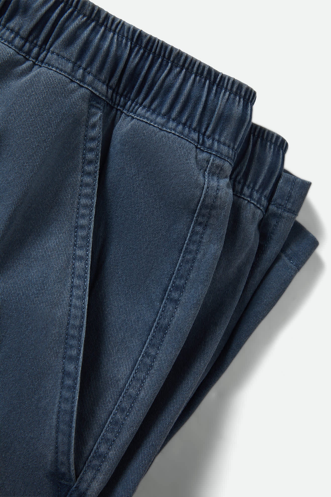 Men's Everyday Vintage Wash Short in the color Midnight Blue - Additional Laydown image