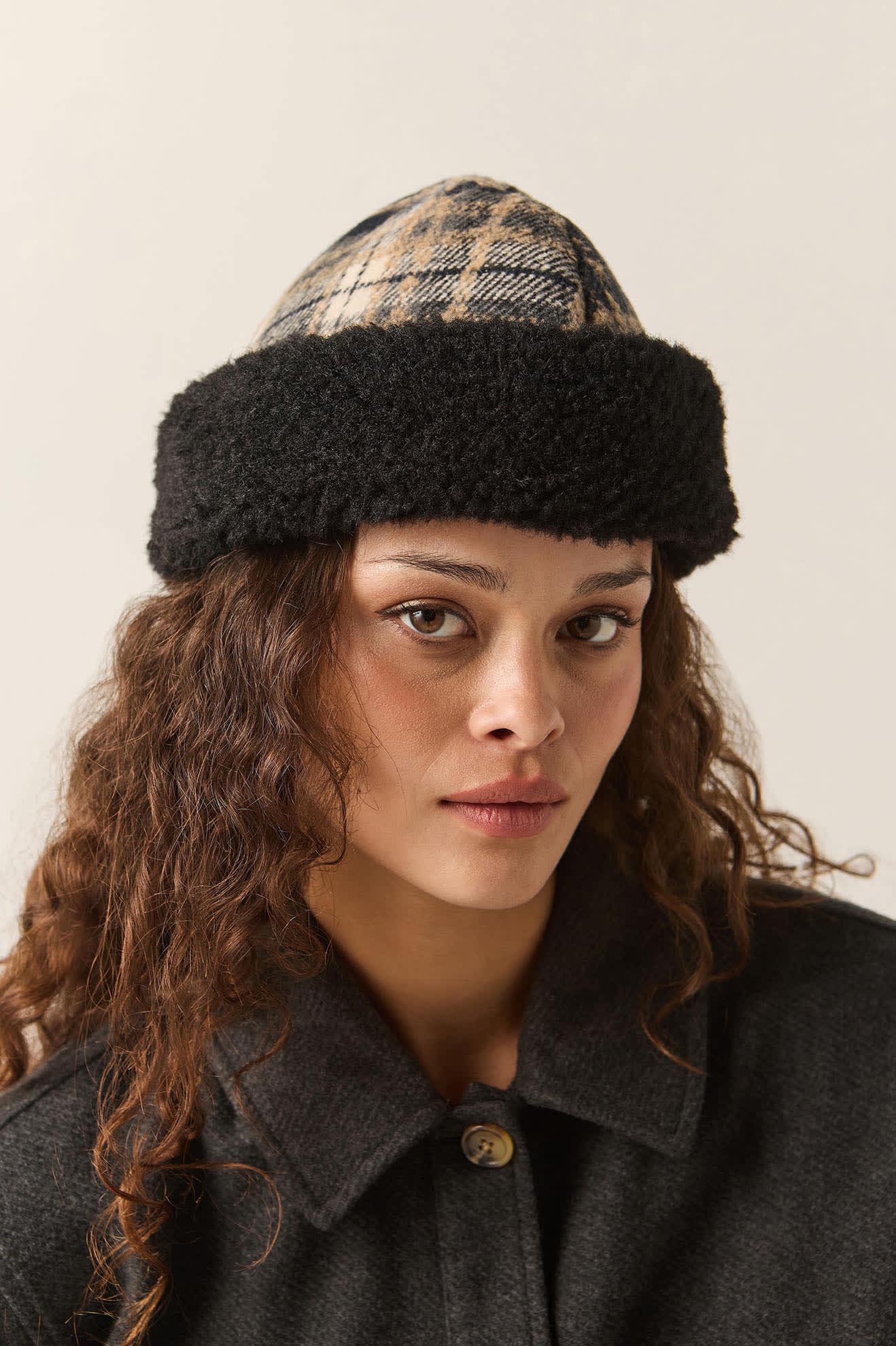 Unisex Ginsburg Hat in the color Navy/Sand/Cream - Additional Fit image