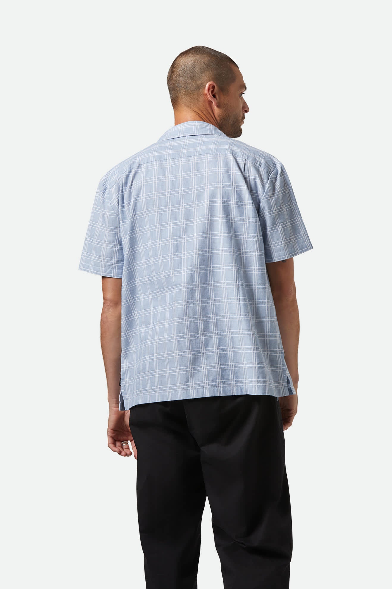 Men's CRU Oxford Plaid Relaxed S/S Shirt in the color Light Blue/White Plaid - Men's Back View