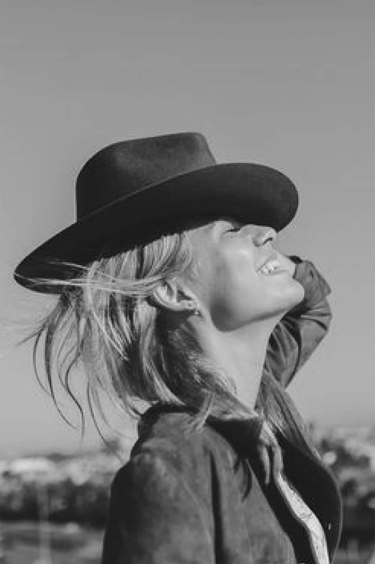 Unisex Messer Fedora in the color Black/Black - Women's Lifestyle image